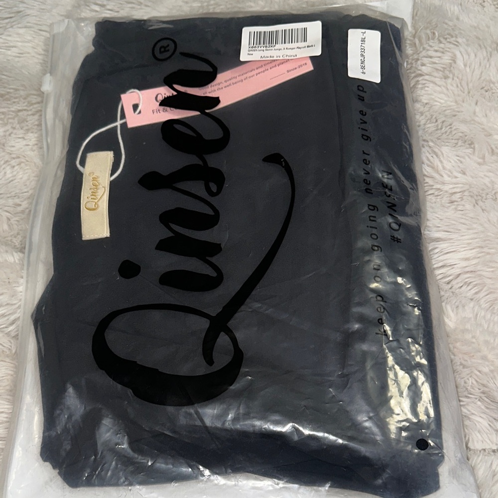 Black Long-Sleeve Fitted Jumpsuit - Women - Picture 4 of 4